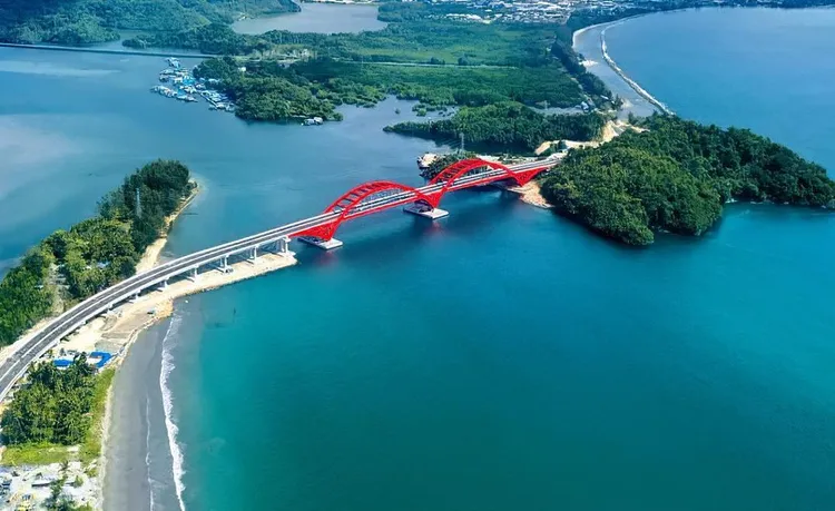 Jembatan Merah